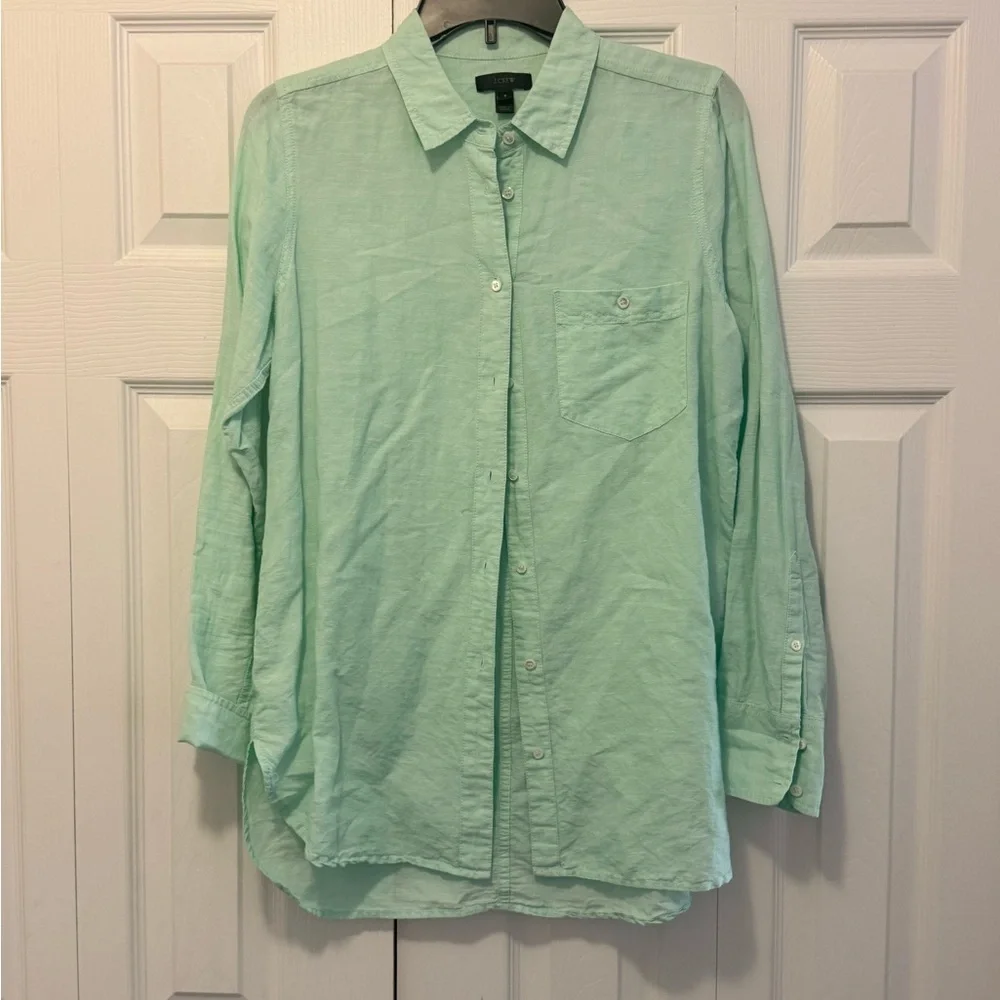 J. Crew Button Down Light Green Collared Shirt Size 8 Butter mom - Picture 2 of 7